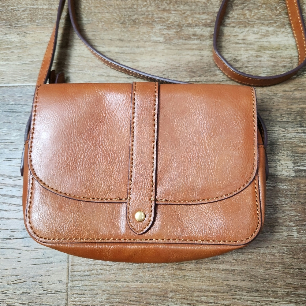 BANANA REPUBLIC PHONE CROSSBODY PURSE